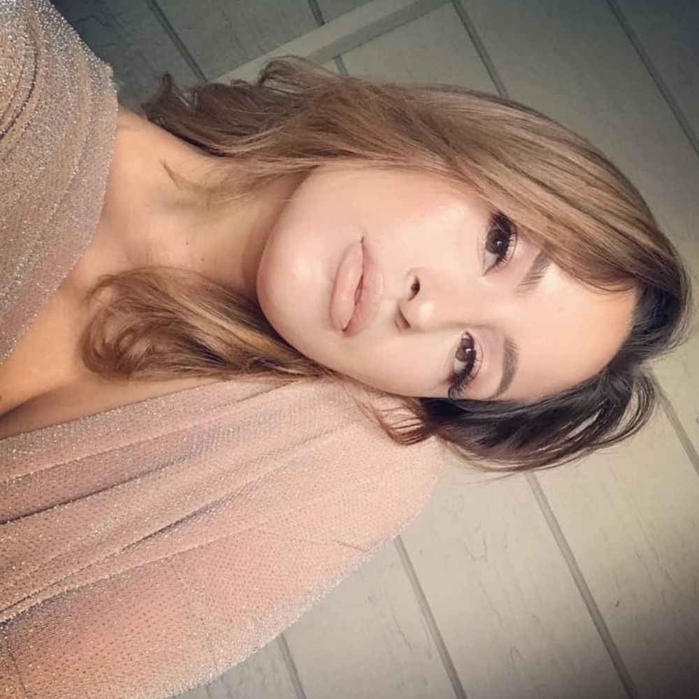 Meet your Posher, Daniella